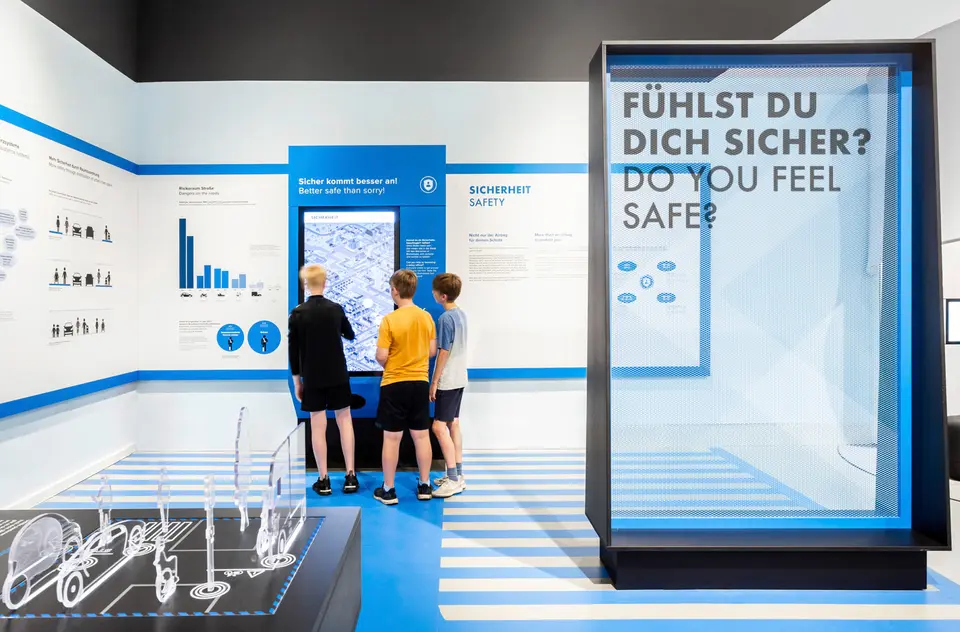 Impressionen aus der Ausstellung "Der mobile Mensch"